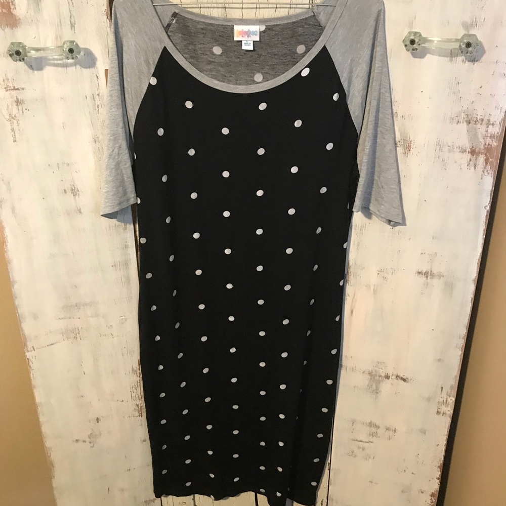 Polka dot Raglan Lularoe Julia size large